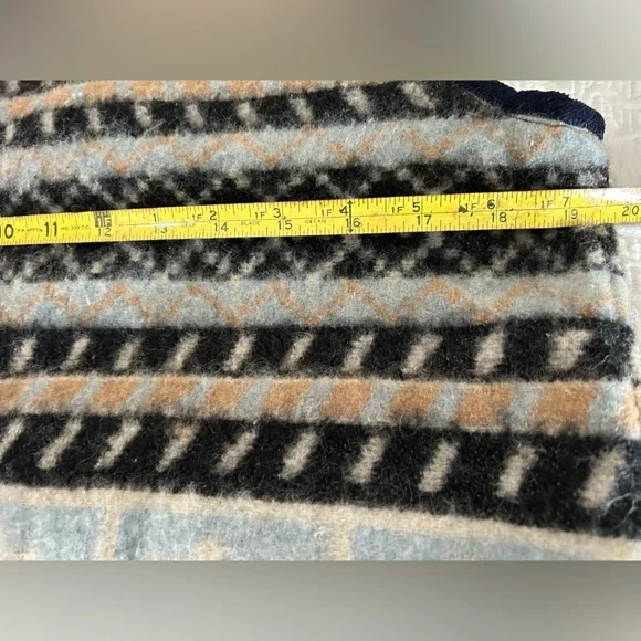 VINTAGE “At Last&Co” 60Wool 40/cotton,acrylic Vest with Blue,black &Tan Pattern. - Picture 5 of 5